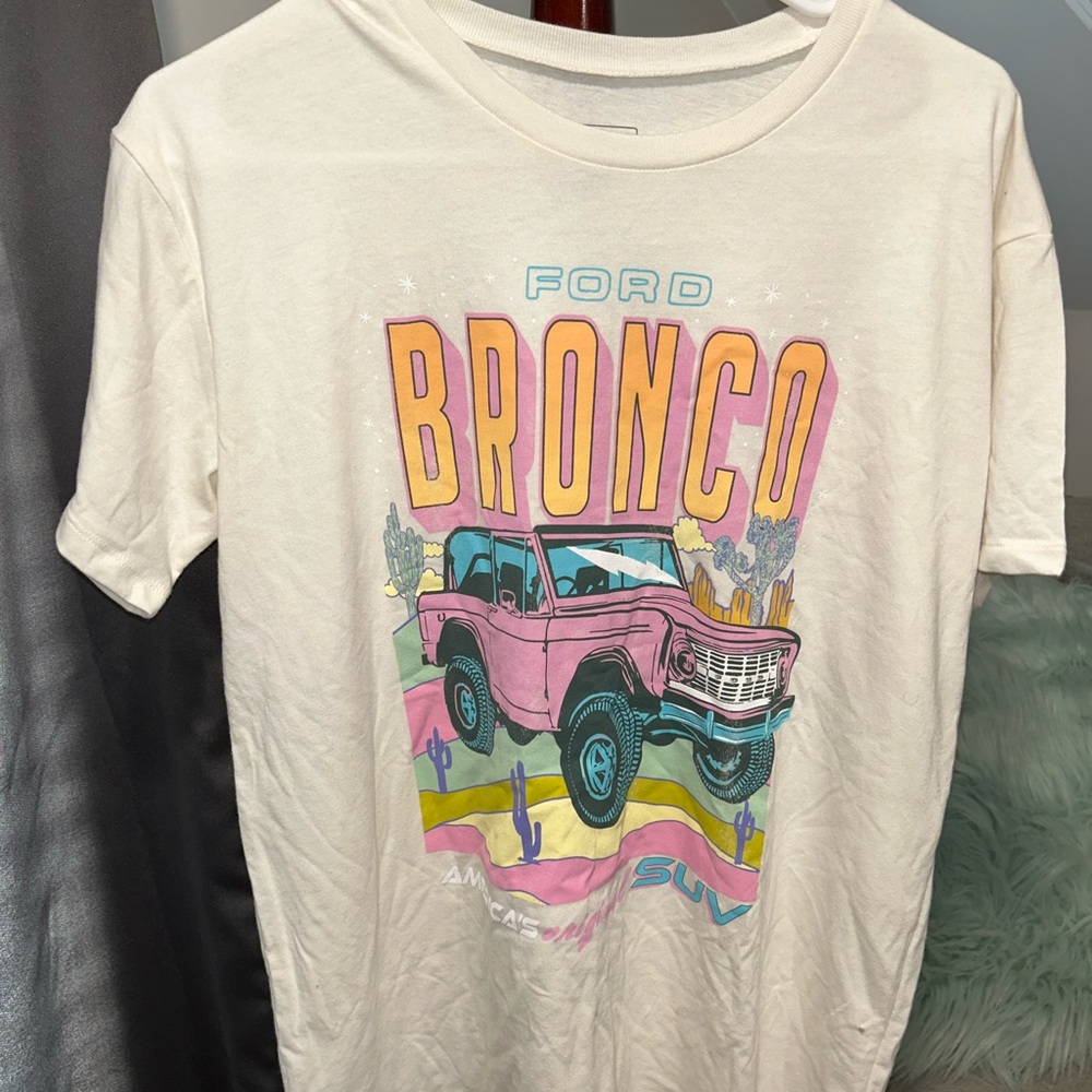 Ford Bronco Graphic Tee *NWOT*